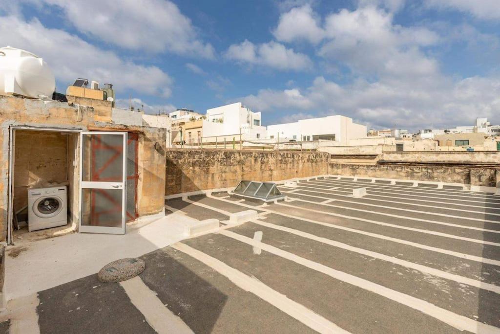 Spacious 4-Bedrooms Townhouse In Tas-Σλιέμα Εξωτερικό φωτογραφία