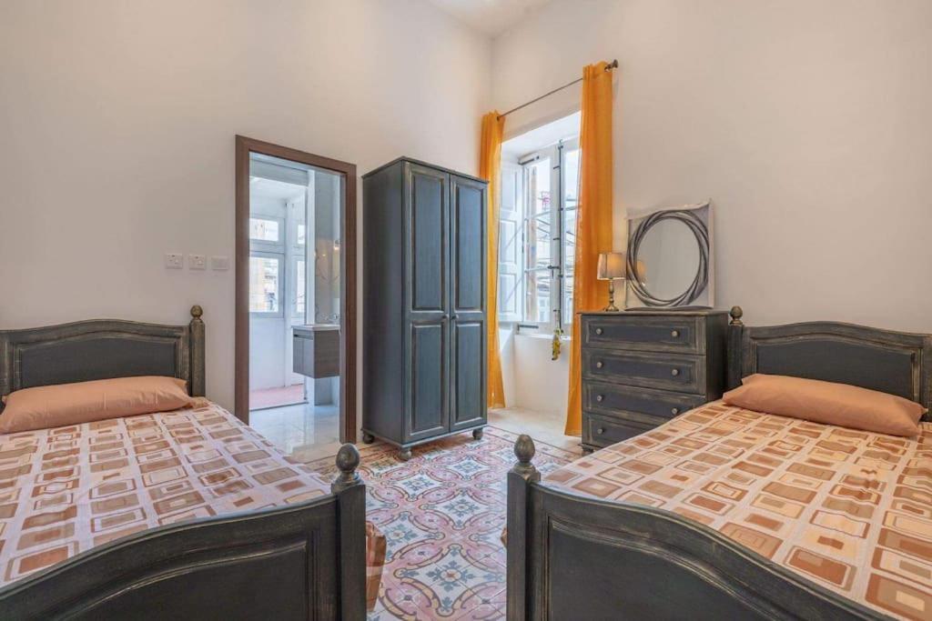 Spacious 4-Bedrooms Townhouse In Tas-Σλιέμα Εξωτερικό φωτογραφία