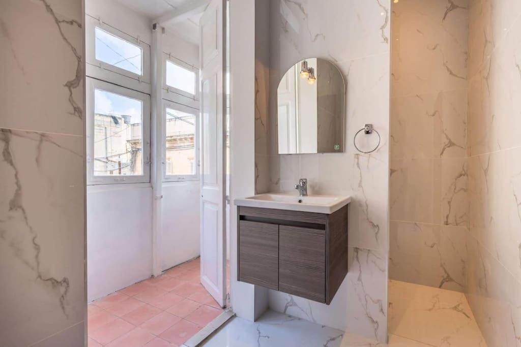 Spacious 4-Bedrooms Townhouse In Tas-Σλιέμα Εξωτερικό φωτογραφία